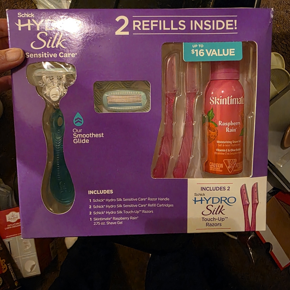 chic Hydro Silk Sensitive Care Razor Set - Teal and Purple
